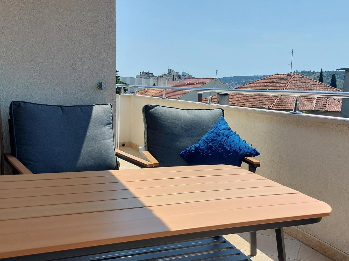 Mislav Apartment Трогир Екстериор снимка