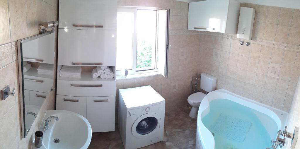 Mislav Apartment Трогир Екстериор снимка